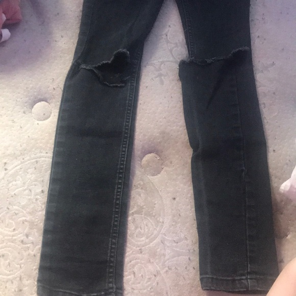 black low rise ripped jeans - Picture 2 of 4